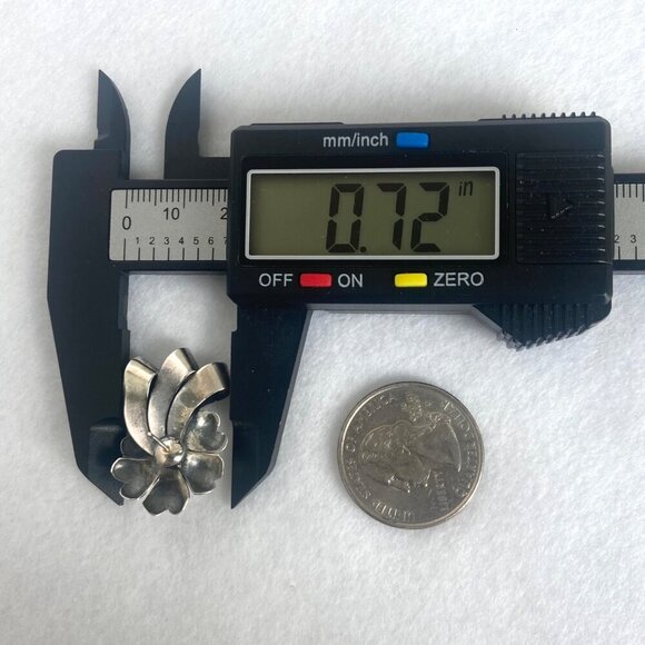 VTG Sterling Silver 925 3 Dimensional Rose Flower Ribbon 1" Stud Earrings - Picture 15 of 16